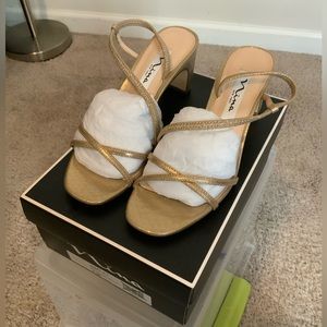 NINA Gazelle Women’s Strappy Dress Sandal Size 6